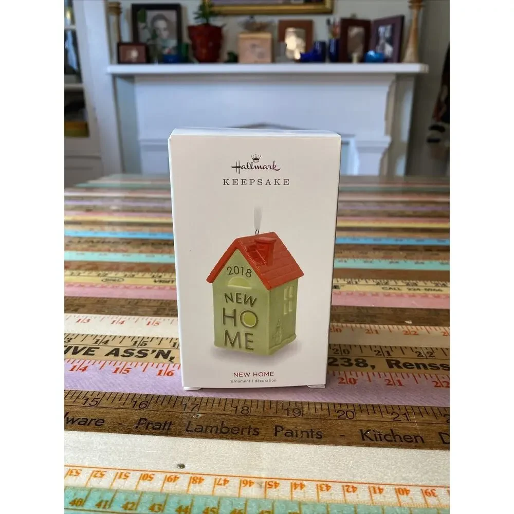2018 Hallmark Keepsake Christmas Ornament New Home House Ceramic Light Up